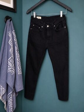 Levi's-Skinny-511- Women's- SZ 28- Black